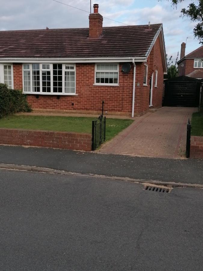 Spring Gardens Holiday Bungalow Cayton Buitenkant foto